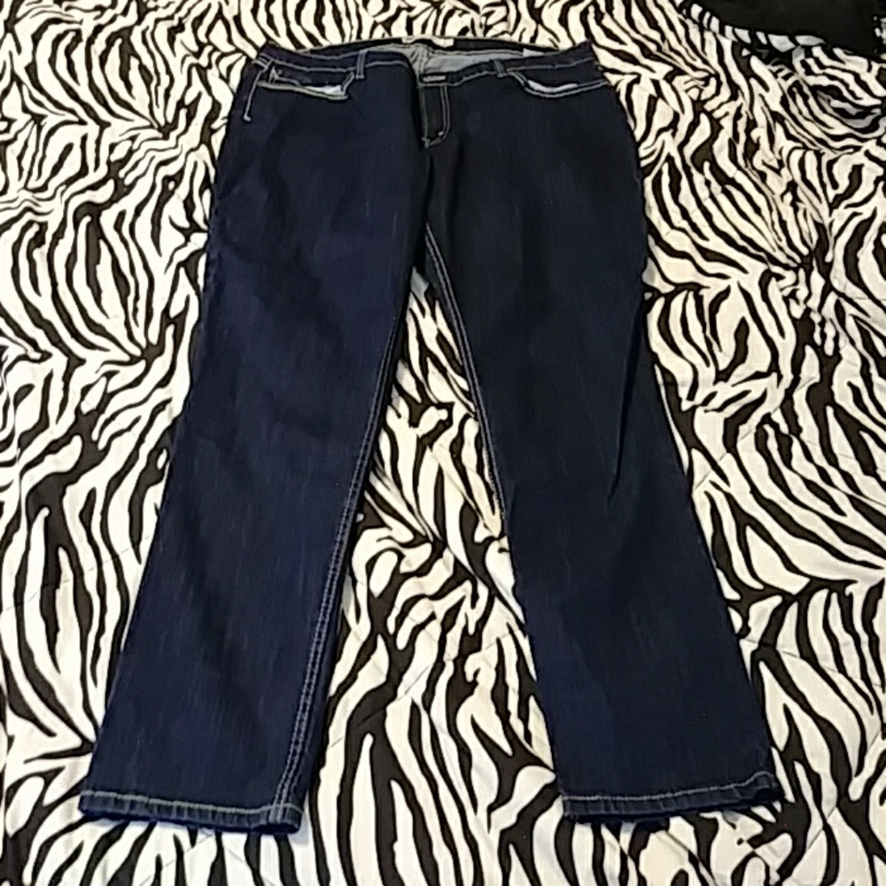 Levi's Mid Rise Skinny Jeans 22M